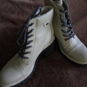 Women's Cream Lace-Up Chunky Heel Ankle Boots